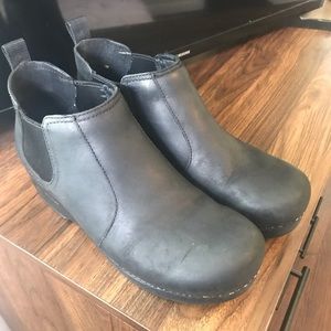 Dansko Women’s Frankie Ankle Boot